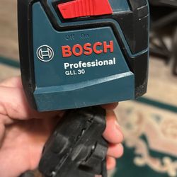Bosch GLL 30 Self-Leveling Cross-Line Laser 