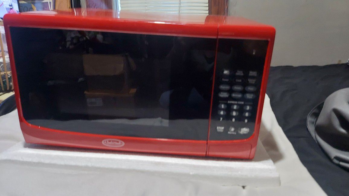 New Digital TOUCH Chefs Mark RED 900w .9 Cft Microwave