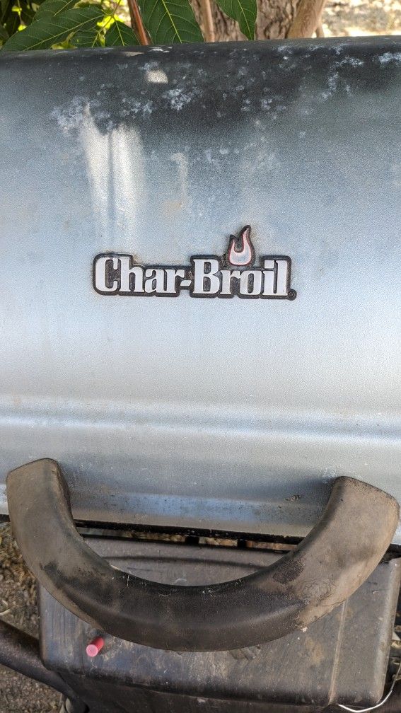 GREAT CHARBROIL BBQ GRILL!!!