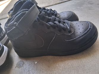 Airforce 1 kids Black mid size 2.5