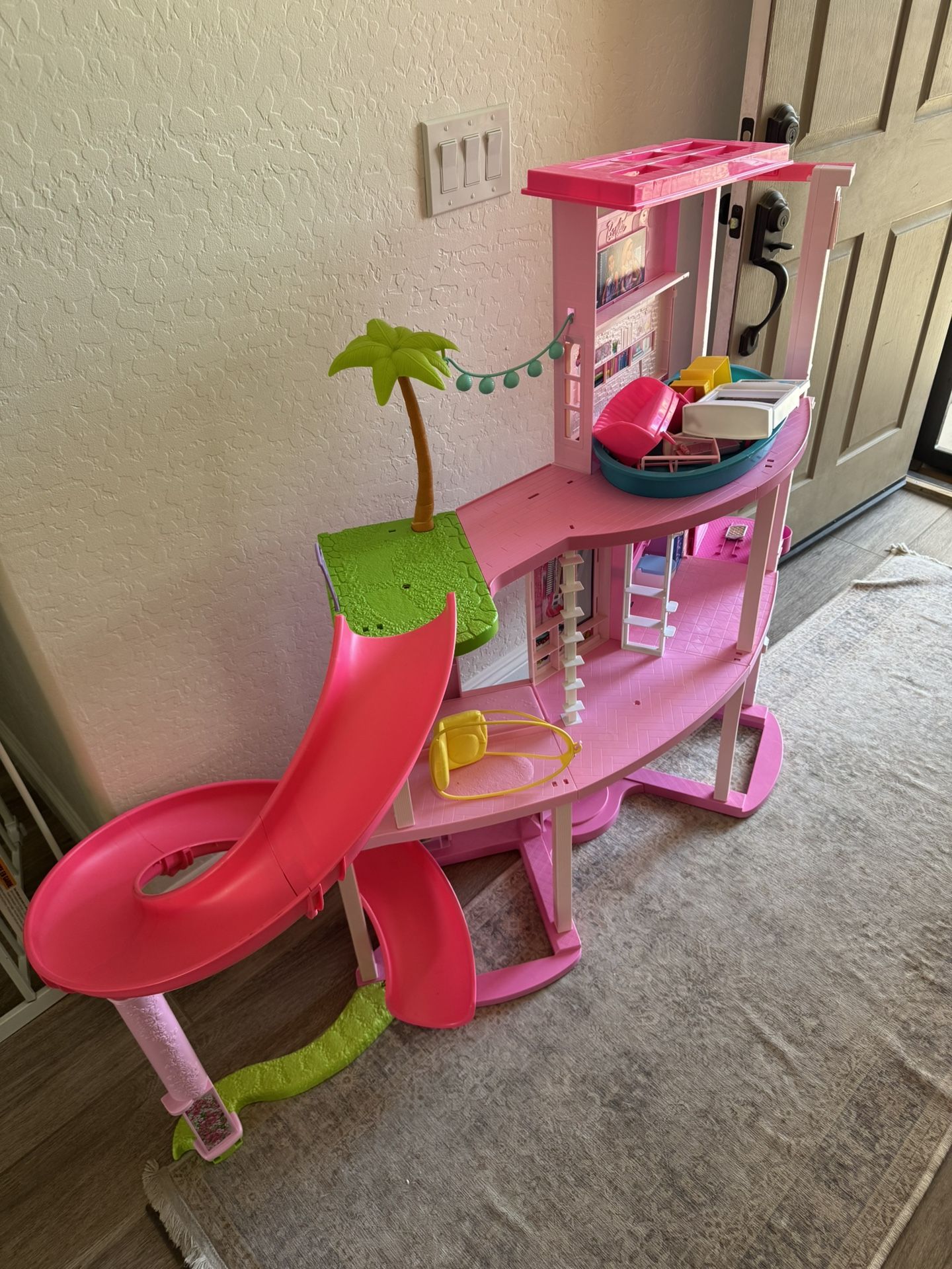 Barbie Dream House BRAND NEW assembled 