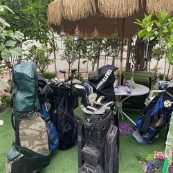 ⛳️⛳️⛳️⛳️⛳️.    GOLF. BAGS. FOR. SALE.     ⛳️⛳️⛳️⛳️⛳️