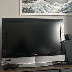 📺 Vizio VX32L HDTV – 32” – HDMI Ready – $30