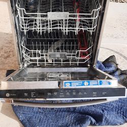 Used Dishwasher..works..no Heat 