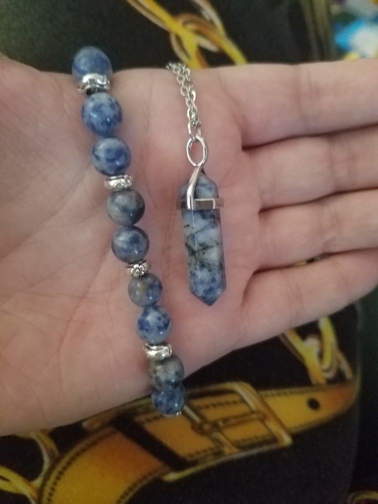 White blue Sodalite necklace & bracelet
