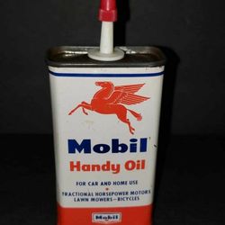 Vintage Mobil Handy Oil Oiler - Pegasus Front