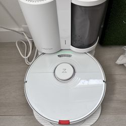 Roborock S7 Robot vacuum With Mopping Capability. Pristine Condition