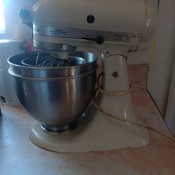 Kitchen Aid Mixer 