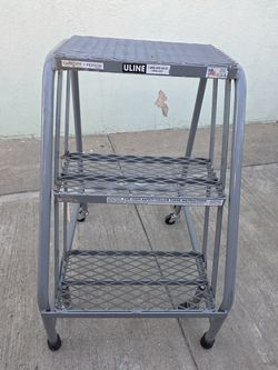 Uline 3 Step Utility Step Ladder