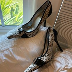 Guess Shoes Size 7 1/2 Light Use.