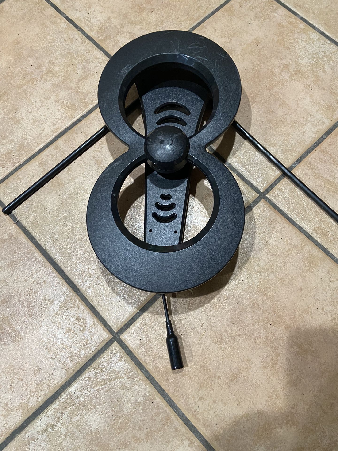 Antennas Direct (clearstream) 2max HDTV 60+mile Range Antenna