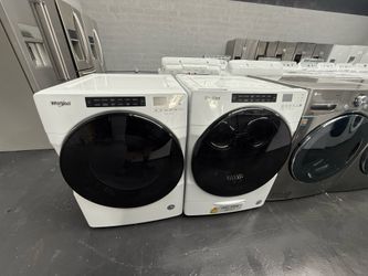 Whirlpool Washer and Dryer Set “27 ( Lavadora y Secadora )
