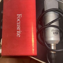 Focusrite Interphase With Microphone 