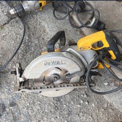 dewalt skilsaw