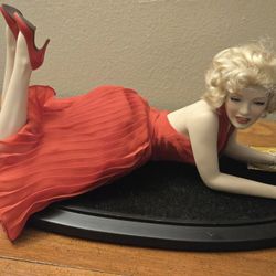 Franklin Mint Marilyn Monroe In Red Dress Porcelain Doll On Cherry Wood Stand
