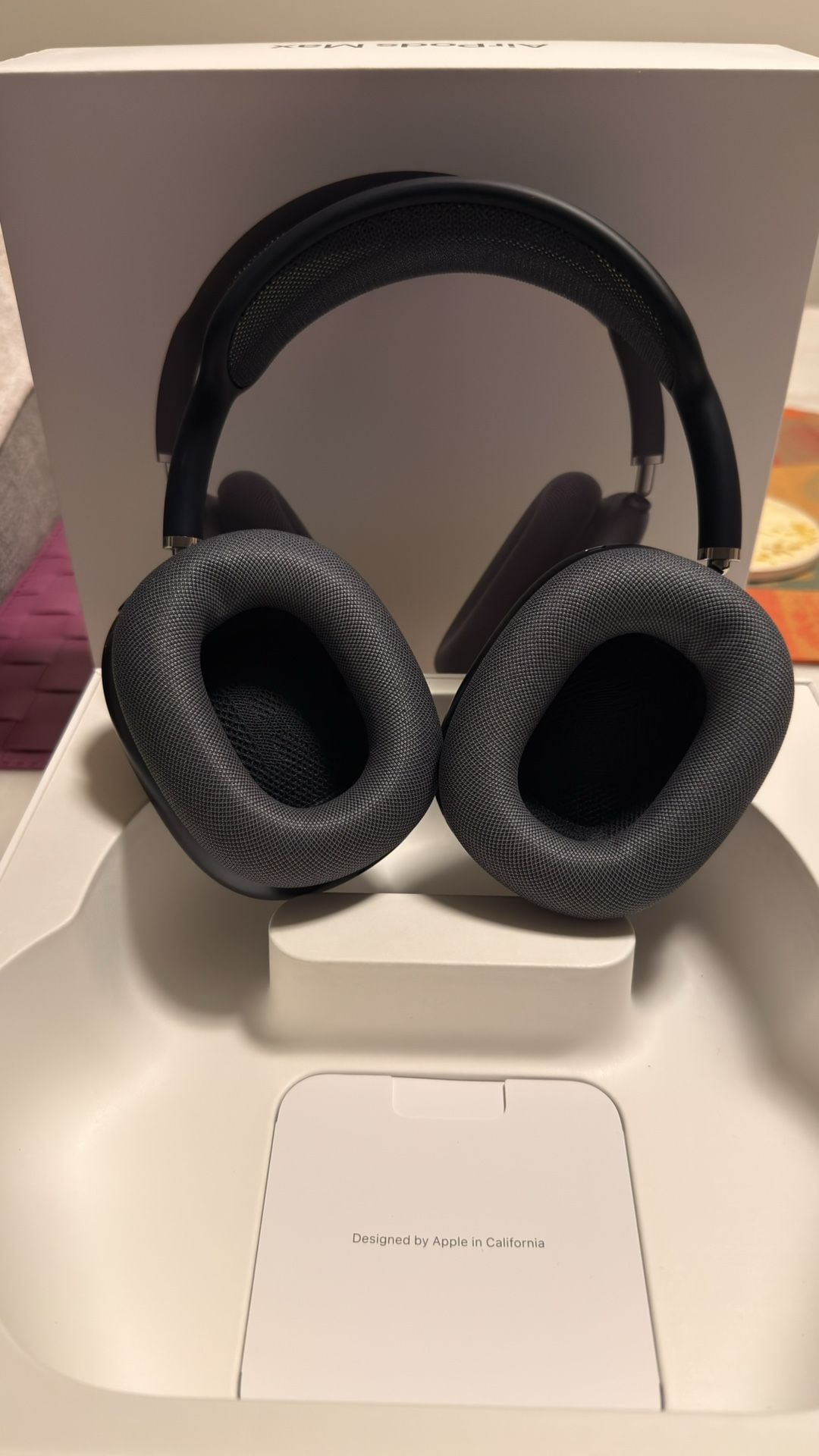 Apple AirPods Max Midnight Black With Smart Case