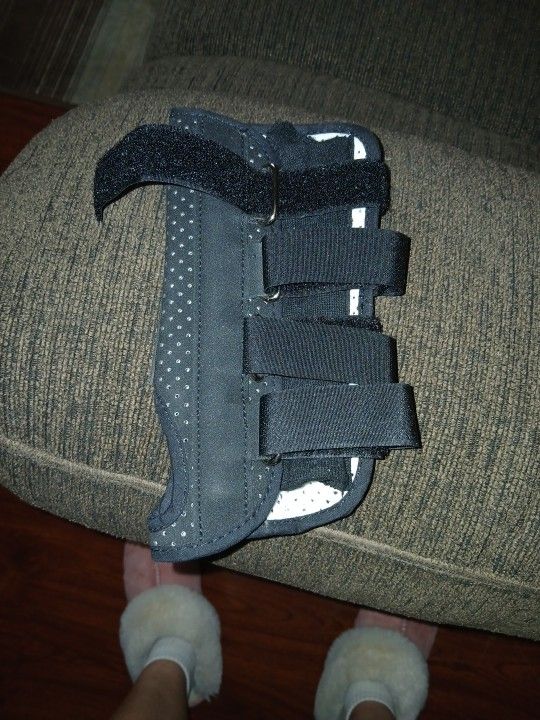 Lightly Used Wrist Support