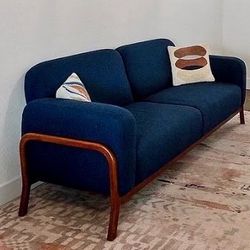 Copenhagen Loveseat