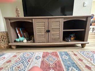 Tv stand 63”