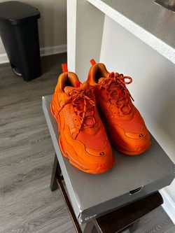 BALENCIAGA Triple S