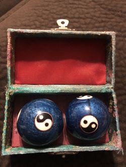 VINTAGE STRESS RELIEF BALLS