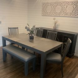 Dinning Table
