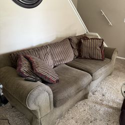 Couch-PET FRIENDLY HOME