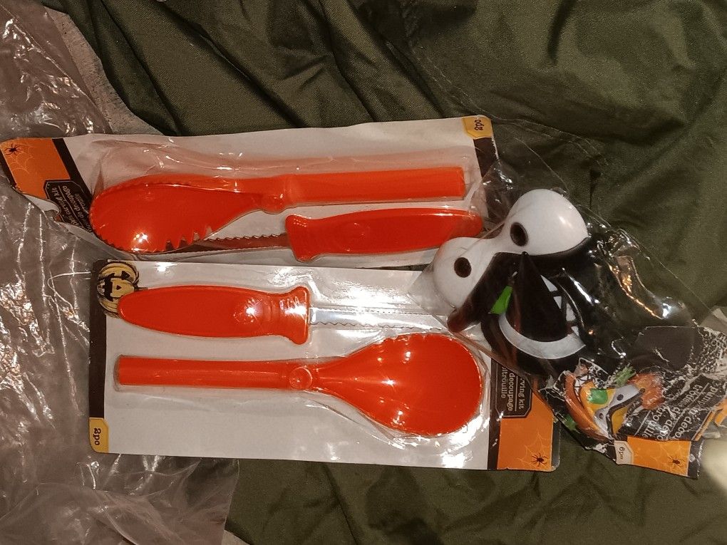 Pumpkin Carving Kit And Mr.potato Head Lije Chsnging. 2