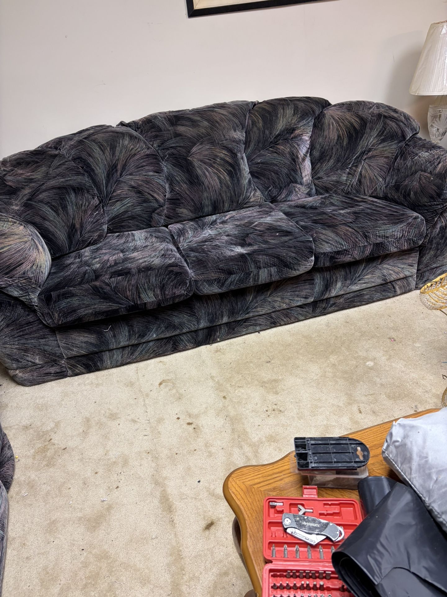 Free Full Set Couch