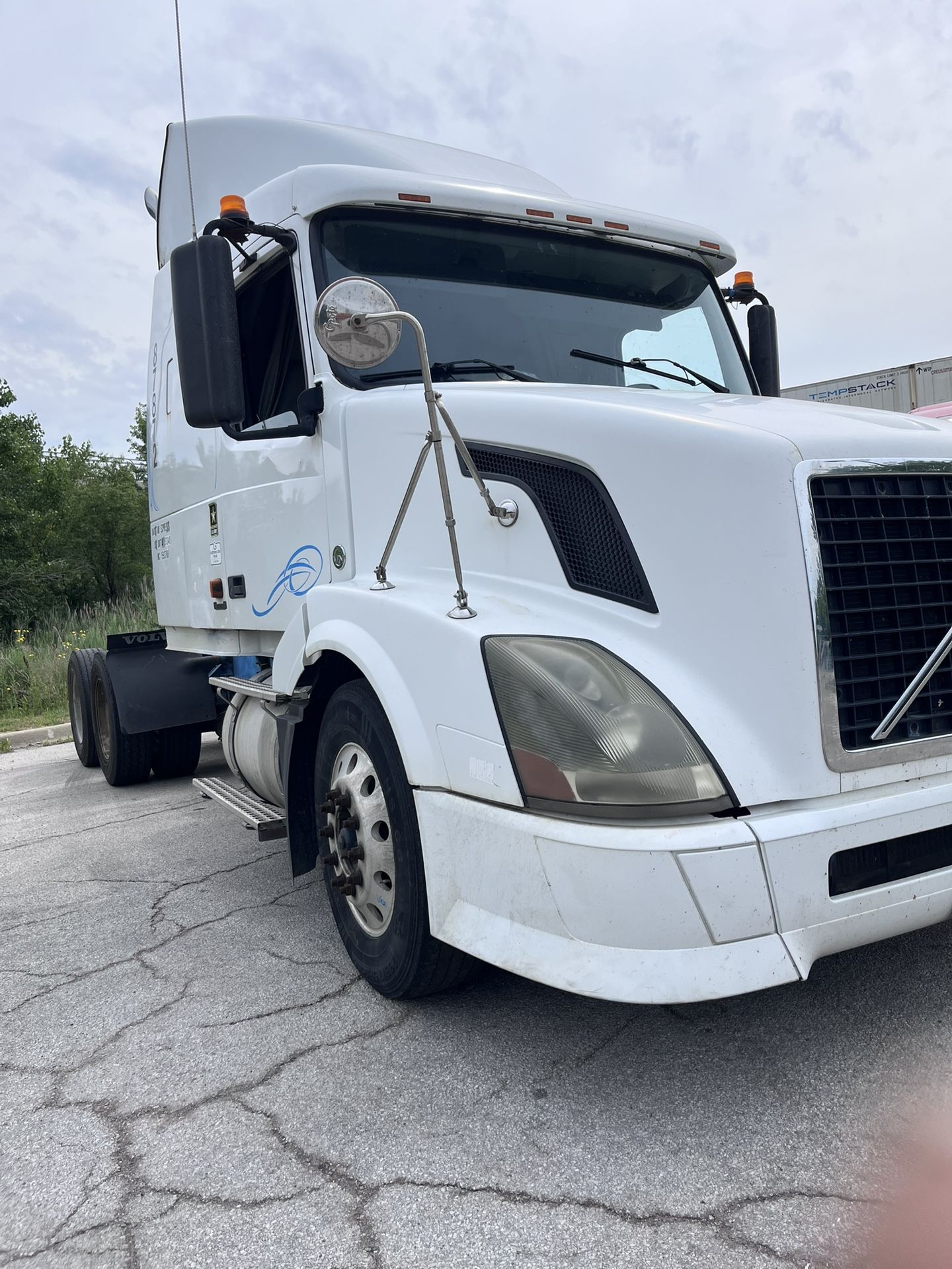 07 Volvo VN