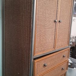 T.v  Or  Clothes  Storage 