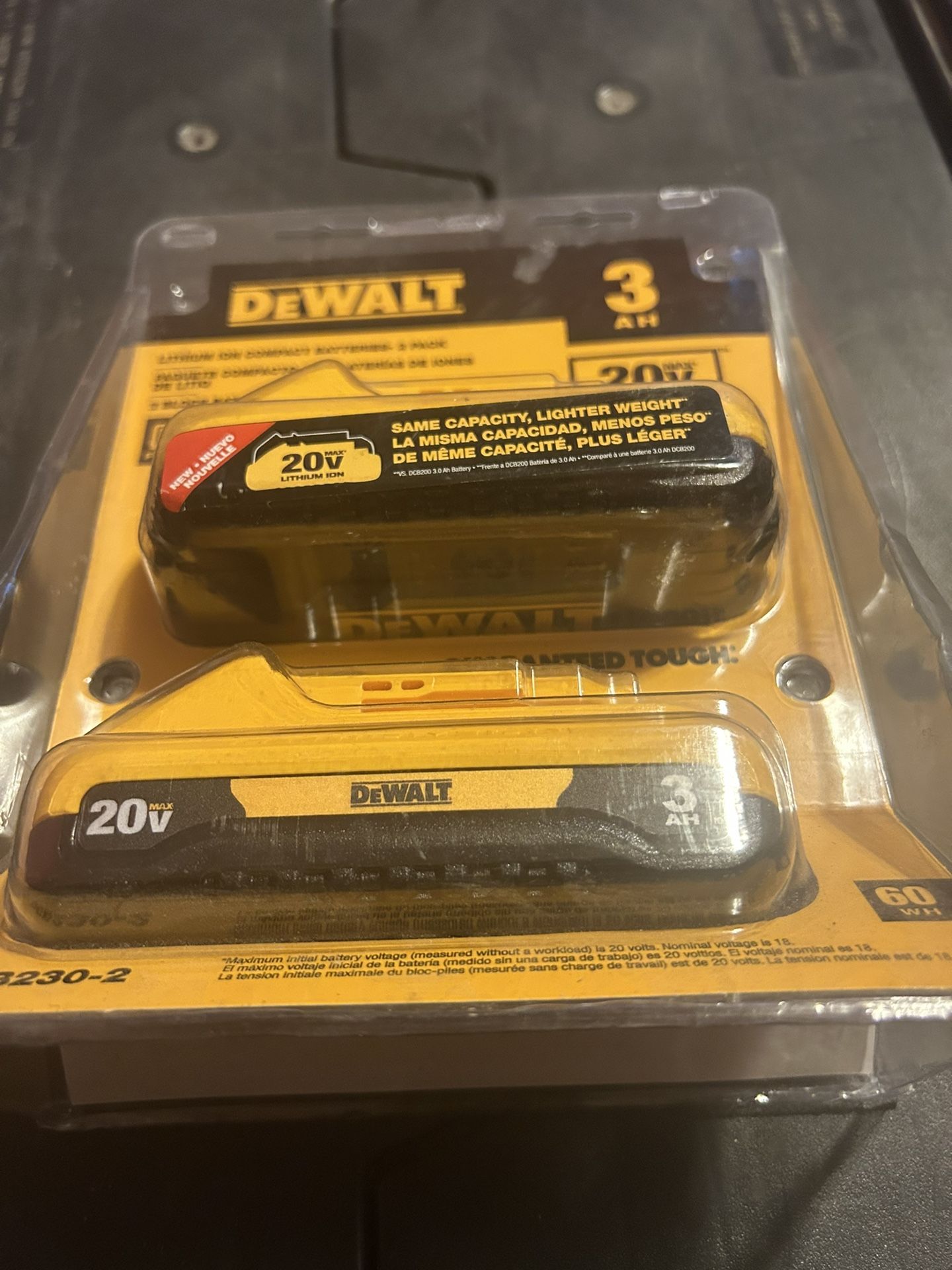 2 batteries dewalt 3.0ah