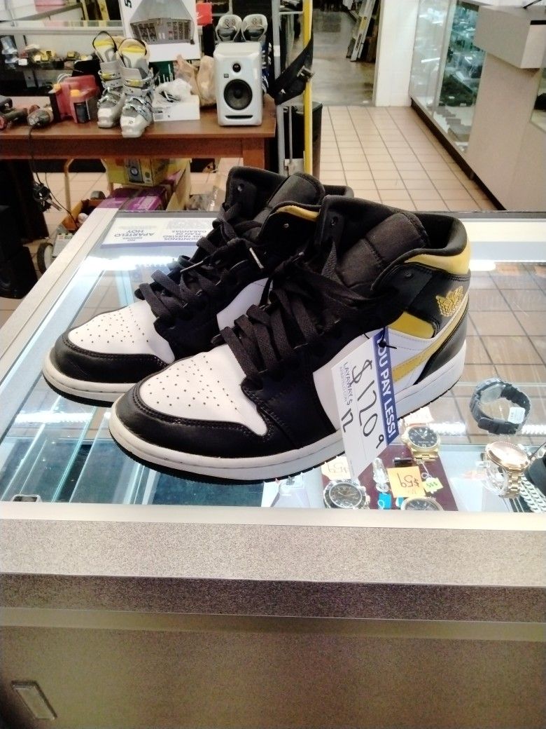 Jordan Shoes Billie Eilish Wearing Jordans Billy Eilish Quietly