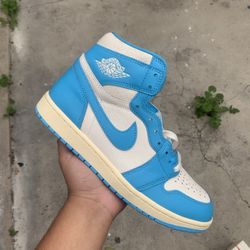 Brand New Jordan 1 UNC Size 9.5