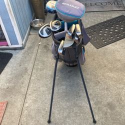 Golf Women’s RH TopFlite w/Matching Stand Bag