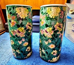 18-in tall Chinese cylinder ceramic vase/cane holder/umbrella stand, etc.