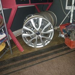 4 18nch Nissan Rogue Rims