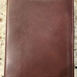 3-Ring Day-Timer planner binder with zipper closure.