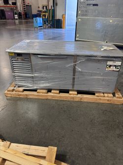 New Traulsen Under counter Refrigerator 2 Door 