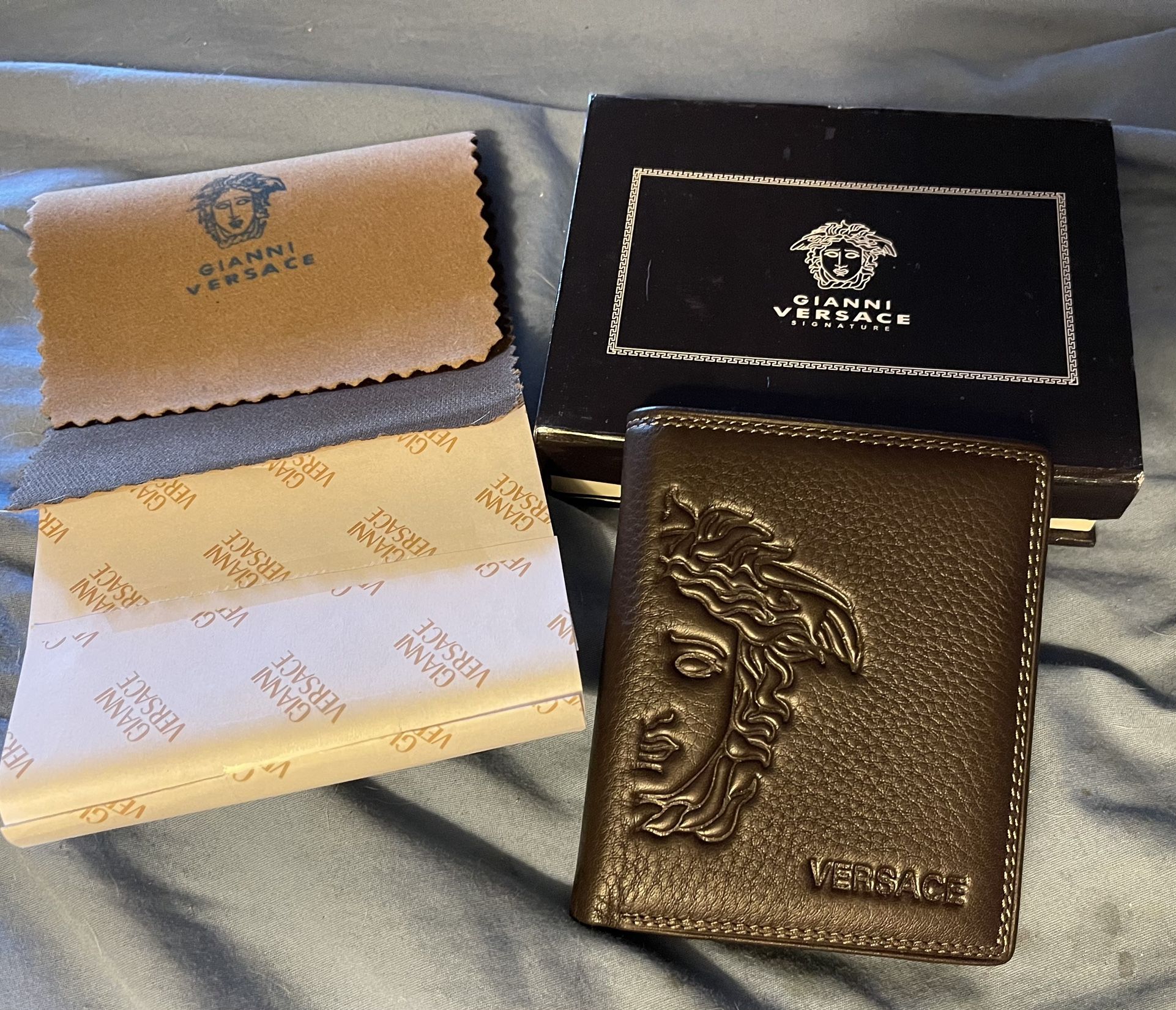 $600 NEW Authentic Versace embossed Men's Leather Wallet Vintage