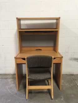 Desk hutch and chair