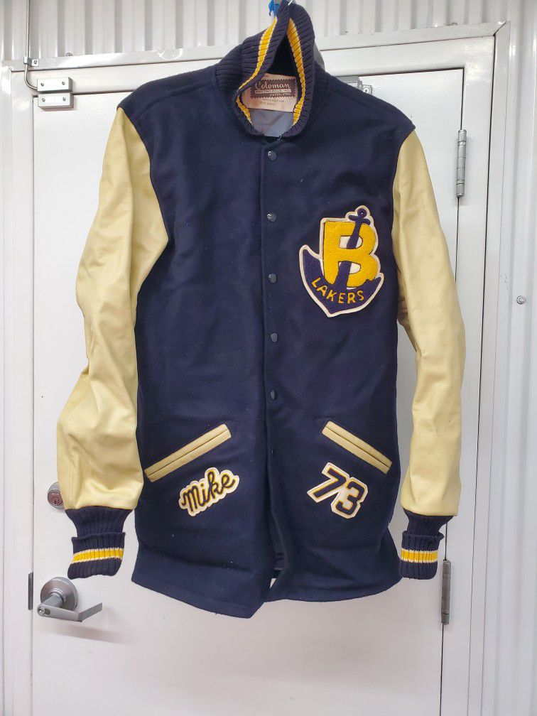 Men's California high School Varsity Jacket Size 38 Large #73 Mike Wagner  Navy Blue & Yellow Show off your school spirit and love for the Lakers wi  for Sale in Mountlake Terrace