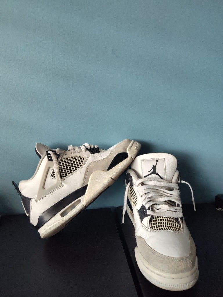 Jordan 4 Military Greys