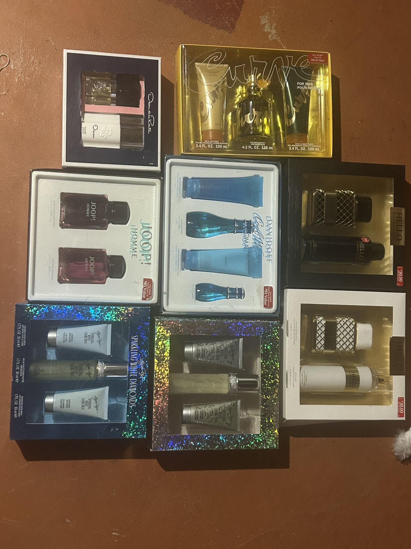 Woman’s Perfume Lot