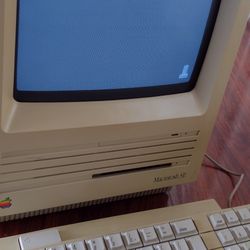 Macintosh Se Vintage Computer With Mouse And Keyboard Yes Available 