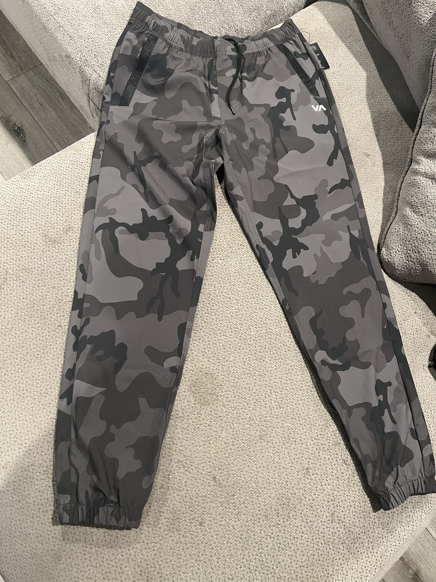 RVCA Men’s Kevin EW Pants Jogger- Elastic Waist Stretch-Camo- Small -NEW
