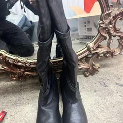 Woman Boots Size 11