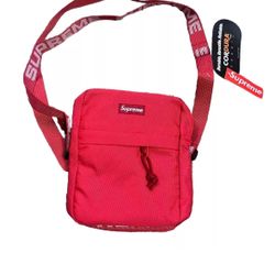NWT Supreme Shoulder Crossbody Messenger Bag Red