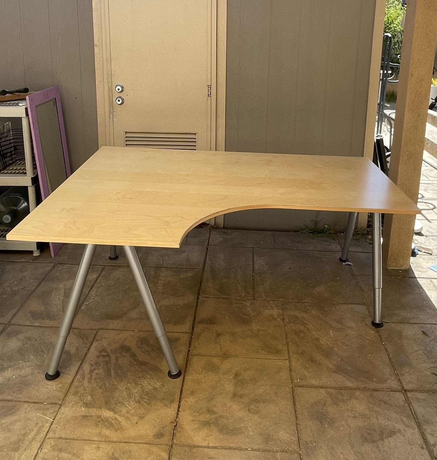 L-Shaped Ikea, Computer Desk/Office Table for Sale in Los Angeles