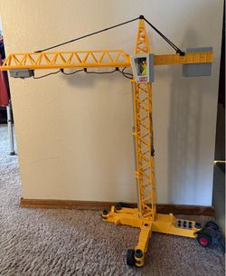 Playmobil battery operated construction crane set - 24” h x 25” wide